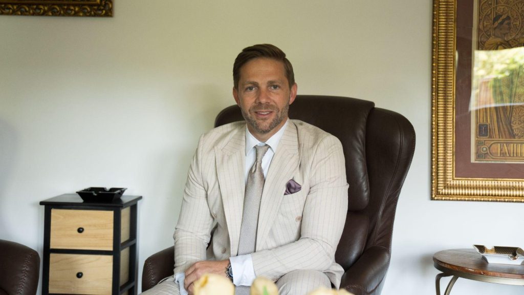 Devino broker de credite prin OferteBancare.ro și construiește-ți o carieră flexibilă alături de Claudiu Trandafir